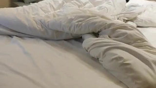 老师洗澡让我吃她胸视频免费