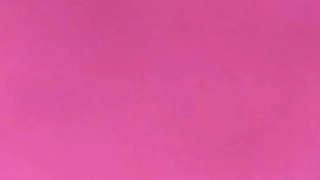 在家激战坚挺美乳女友