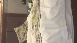 IENF-216 寝ている女子校生の妹にイタズラしていたら逆に生ハメを求められて、もう発射しそうなのにカニばさみでロックされて逃げられずそのまま中出し！7