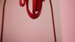 第一次体验涂了油的美丽棕发女郎