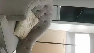 宾馆开房嘿呦自拍表情销魂，我一旁拍摄她男友不行了就换我上