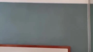 玩物丧志平胸妹穿着奶罩上位骑马