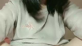 本道久久综合无码中文字幕吊钟奶轻熟女少妇黑丝情趣衣，掰穴自慰，大黑蝴蝶逼红萝卜自慰插穴没入