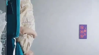 委内瑞拉大学生在宿舍里被调皮了