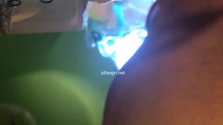 《小宝寻花》深圳直播约啪偷拍，竟约到激似昆凌的漂亮妹子，床上功夫更了得!!